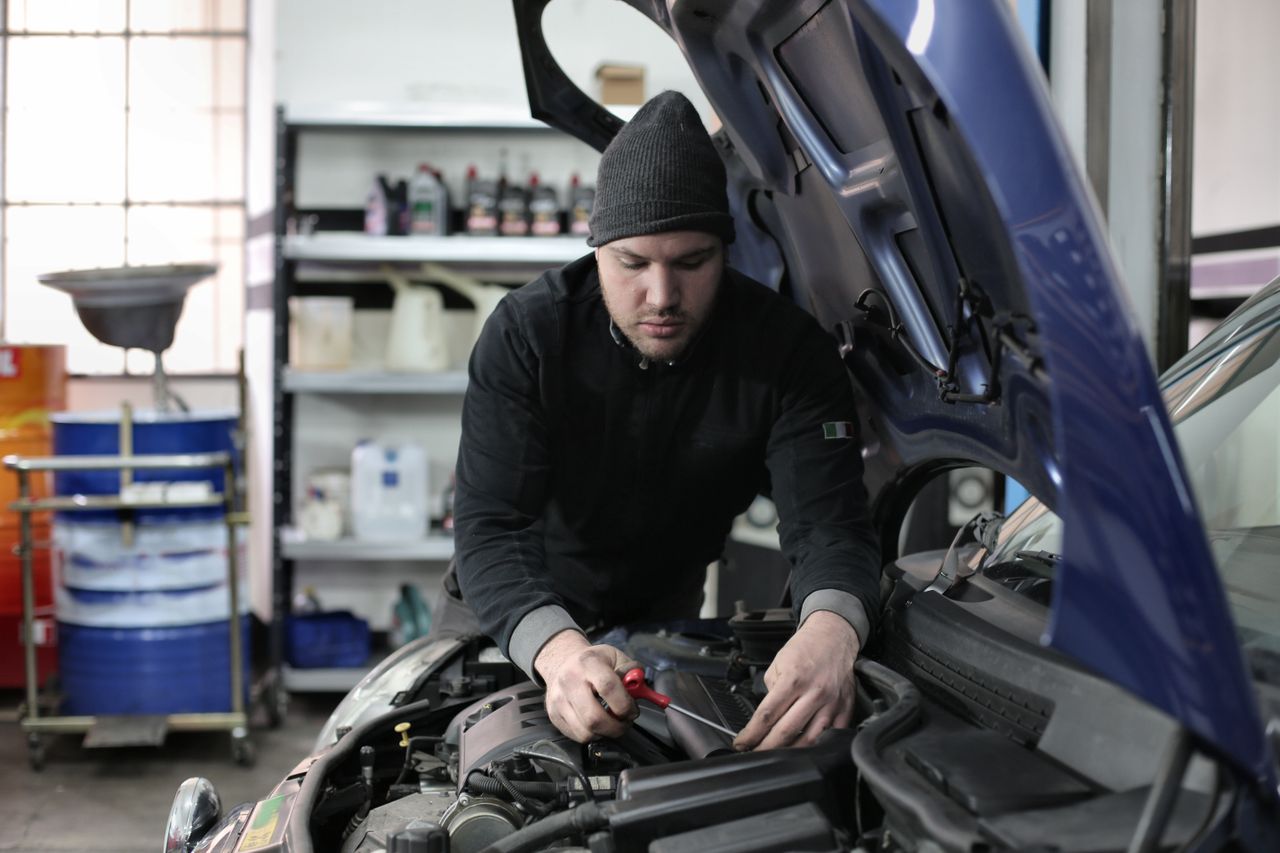 Summer car care tips for drivers in Homerton, Hackney — preparing your vehicle for hot weather conditions.